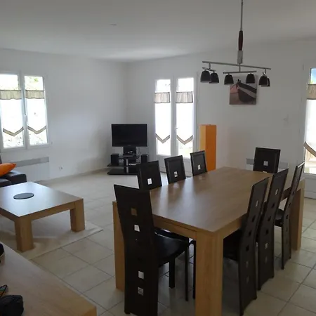 Maison La Bree-Les-Bains, 4 Pieces, 6 Personnes - Fr-1-246A-210 *